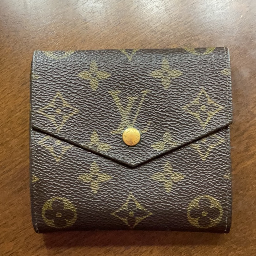 LV Wallet
